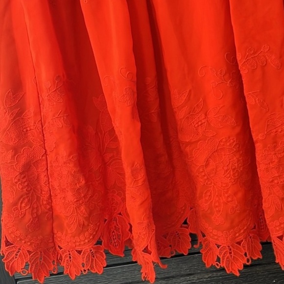 Eva Mendes LIKE NEW Pocketed Floral Embroidered Skirt - Red - Sz Medium - Picture 5 of 13